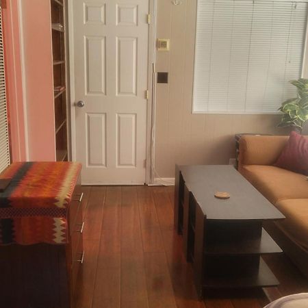 Woodland Hills Best Priced Room Los Angeles Bagian luar foto